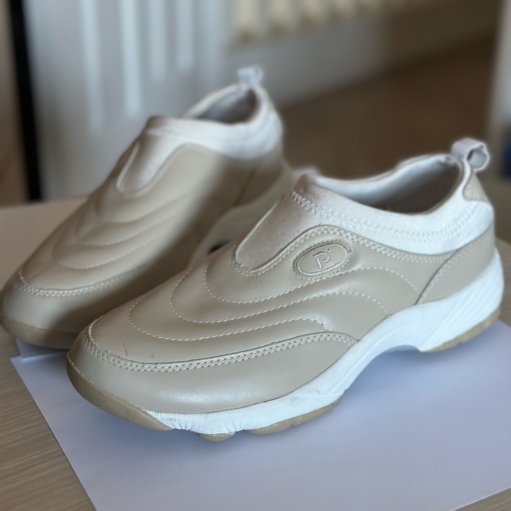 ‼️LAST CHANCE TIL 9/30 Propet Wash and Wear Women’s Slip-on shoes